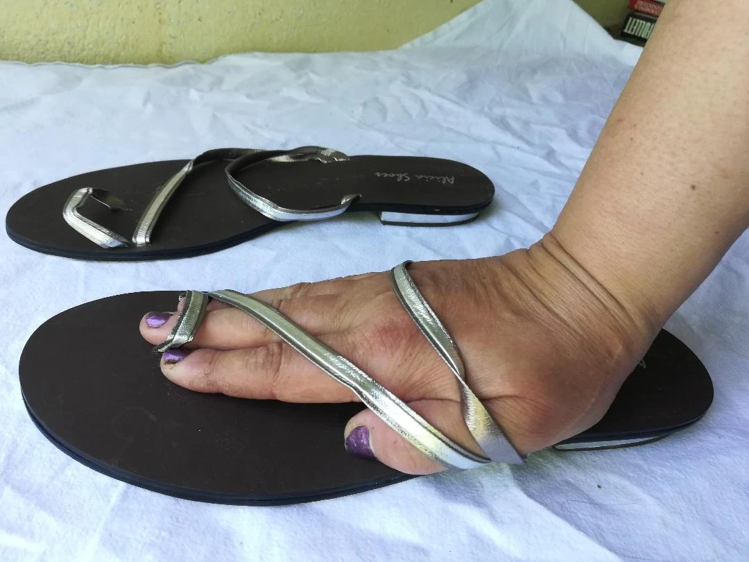 Zilveren teenslippers maat 39 – photo 4